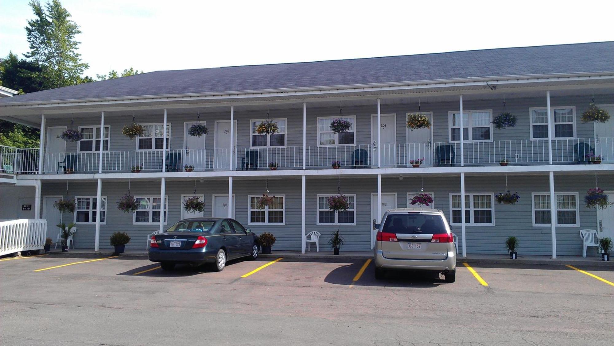 Midtown Motel & Suites Moncton Extérieur photo