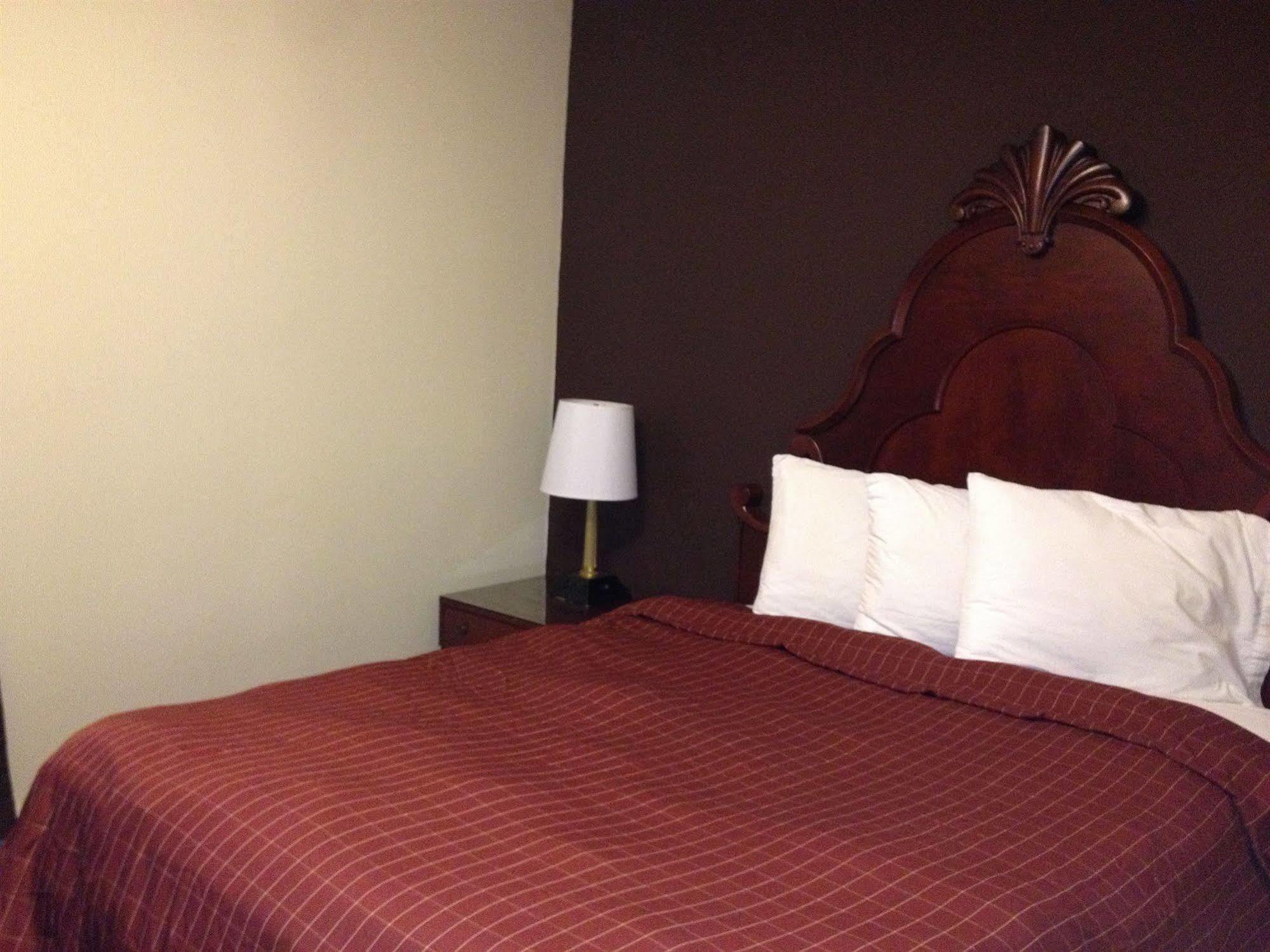 Midtown Motel & Suites Moncton Extérieur photo