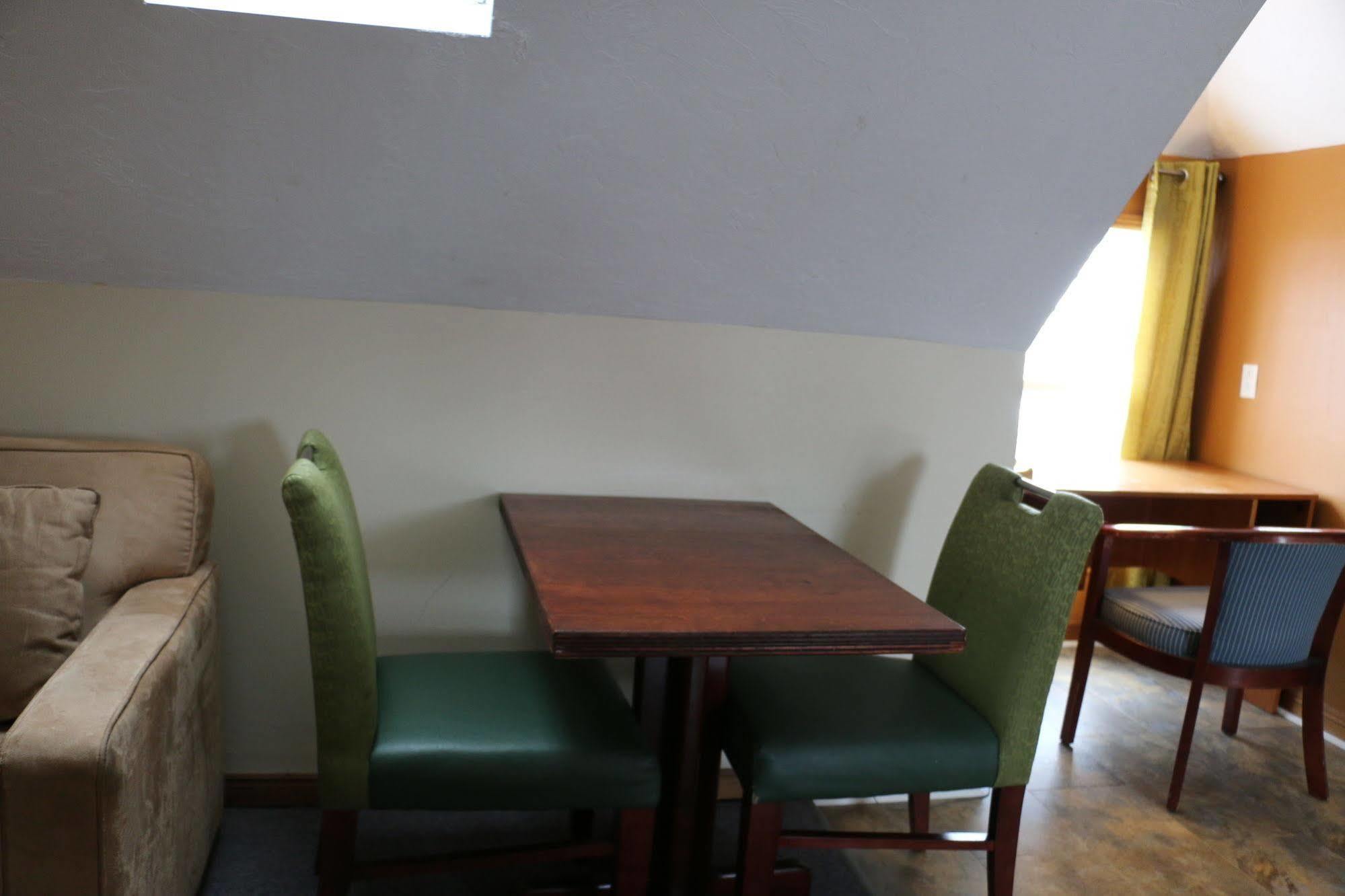 Midtown Motel & Suites Moncton Extérieur photo