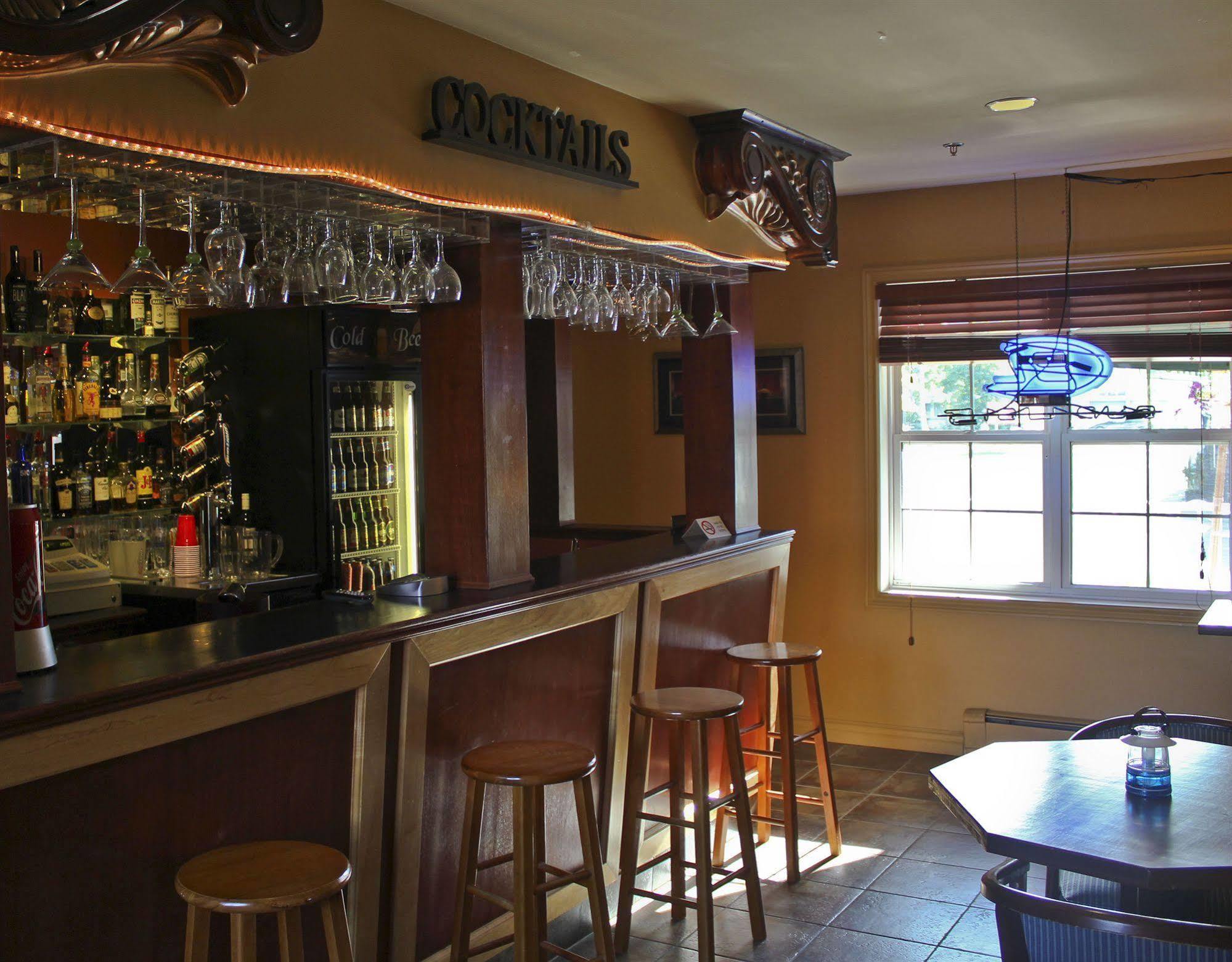 Midtown Motel & Suites Moncton Extérieur photo