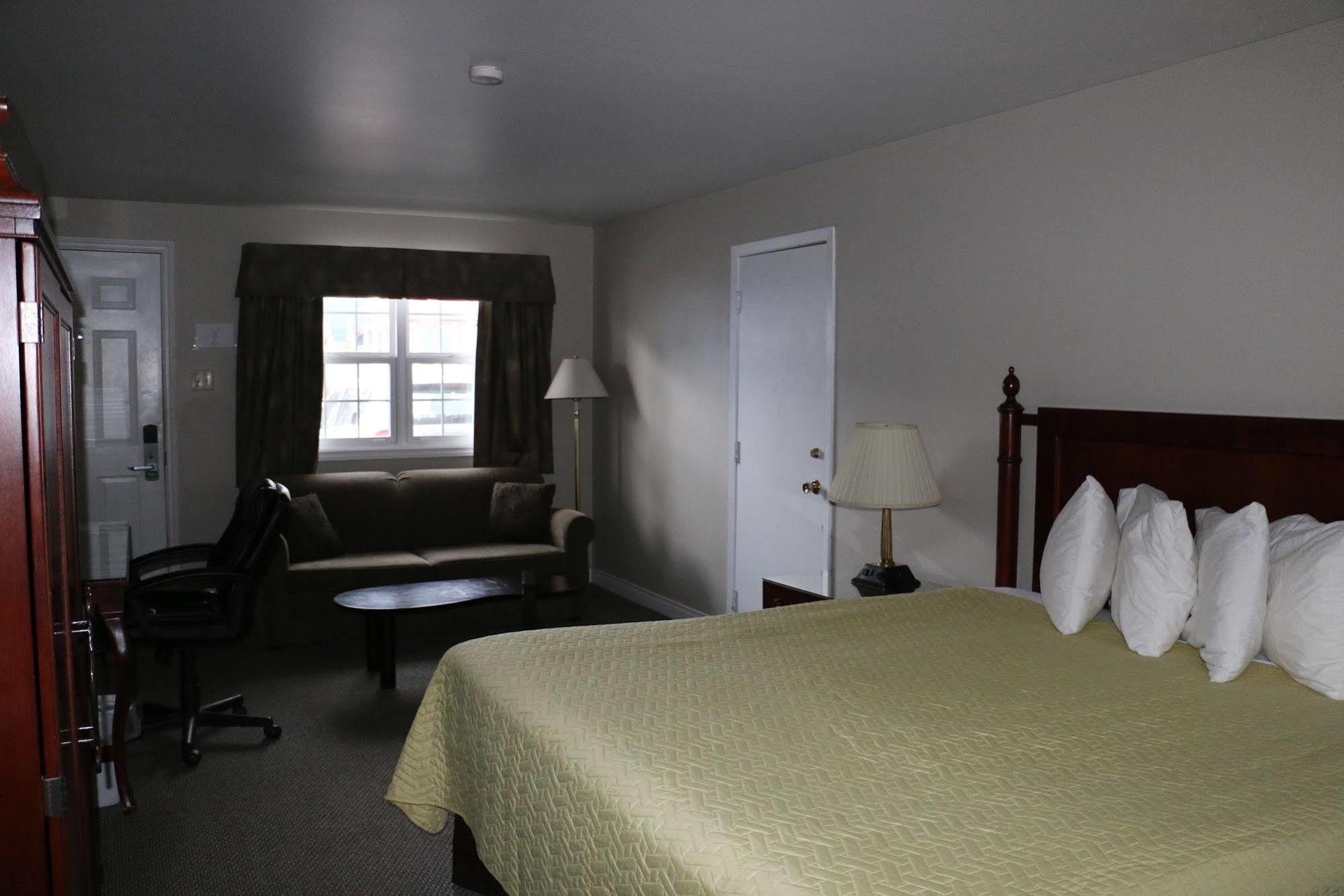 Midtown Motel & Suites Moncton Extérieur photo